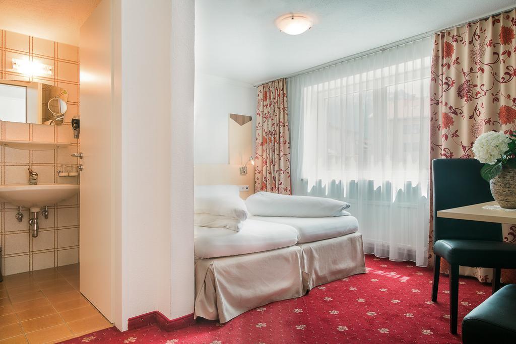 Alpenhotel Regina Nauders Esterno foto